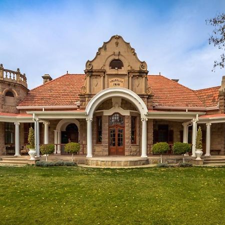 Welgeluk Feather Palace Оудсхорн Екстериор снимка